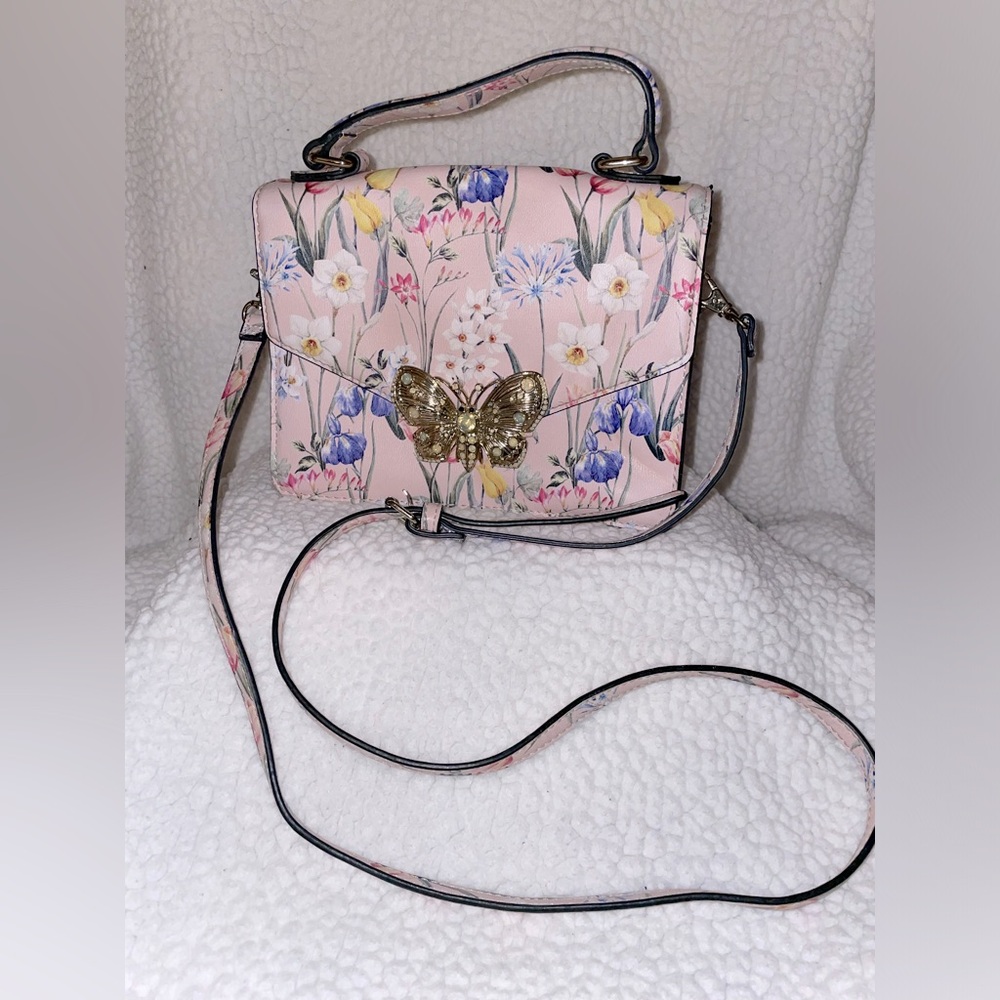 Aldo Pink Cairn Flower Butterfly Purse. Gold Hardware With Removable Strap.
